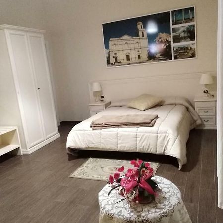 Domus Al Corso Con Servizio B&B Canosa di Puglia Exterior photo