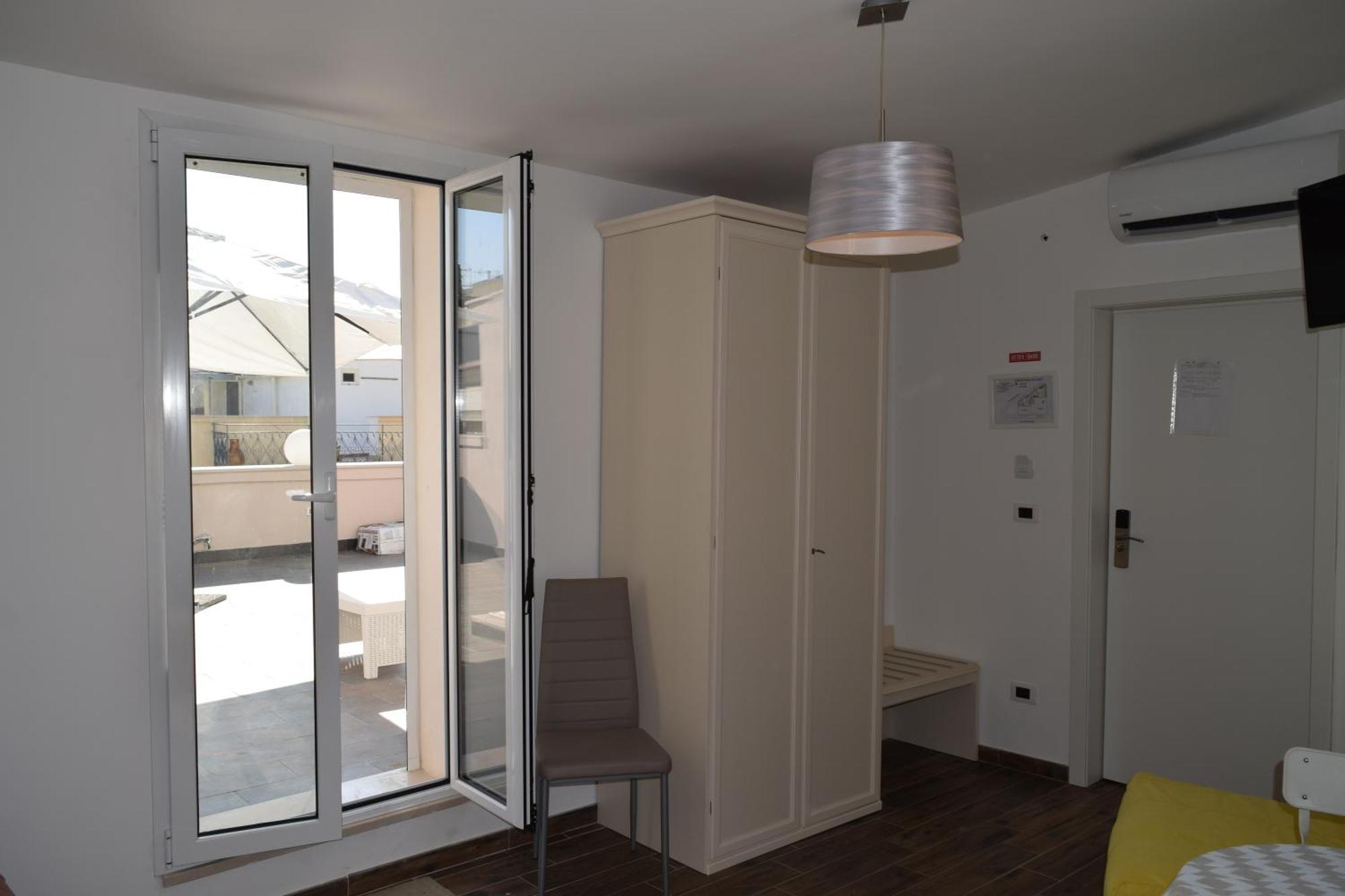 Domus Al Corso Con Servizio B&B Canosa di Puglia Exterior photo