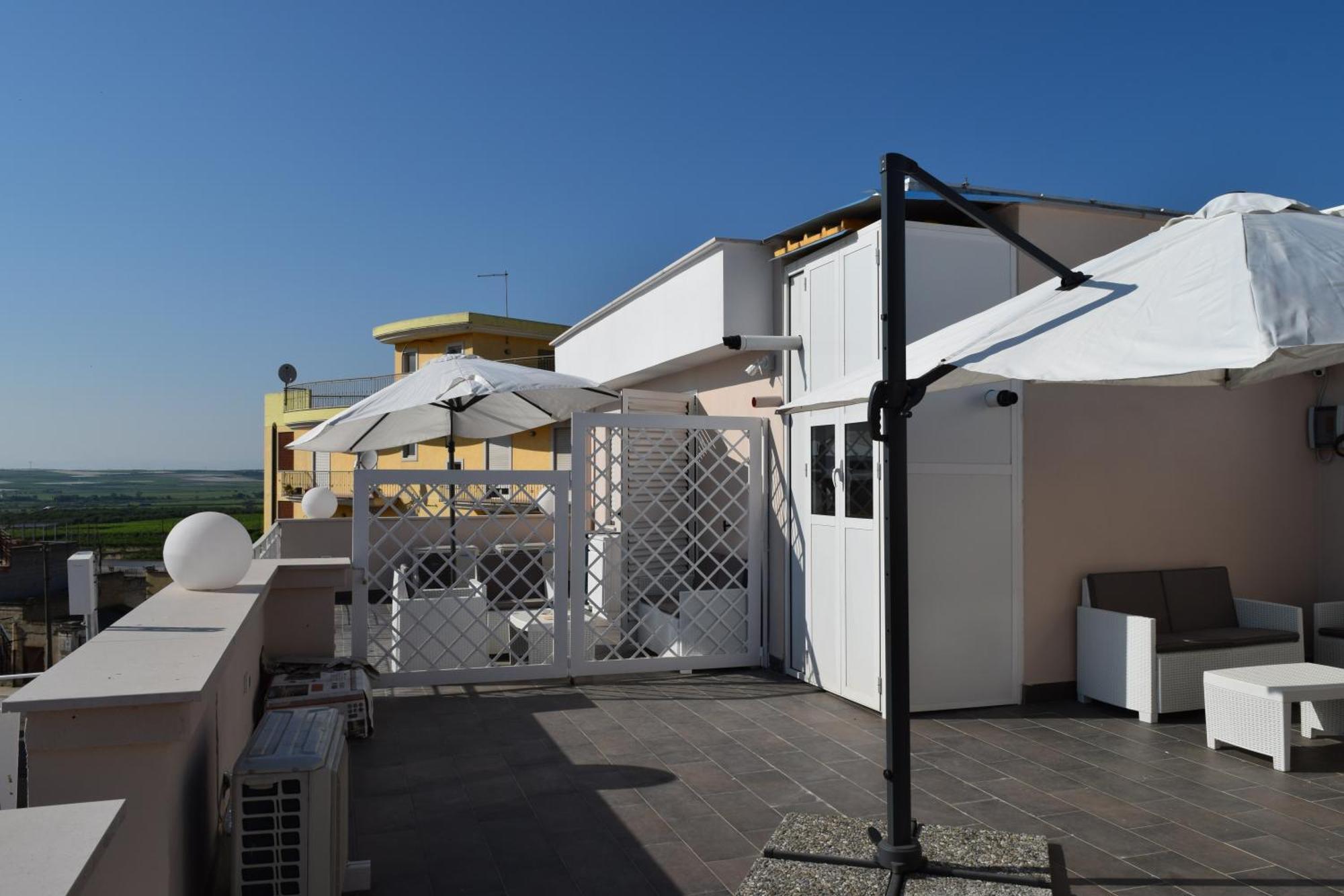 Domus Al Corso Con Servizio B&B Canosa di Puglia Exterior photo