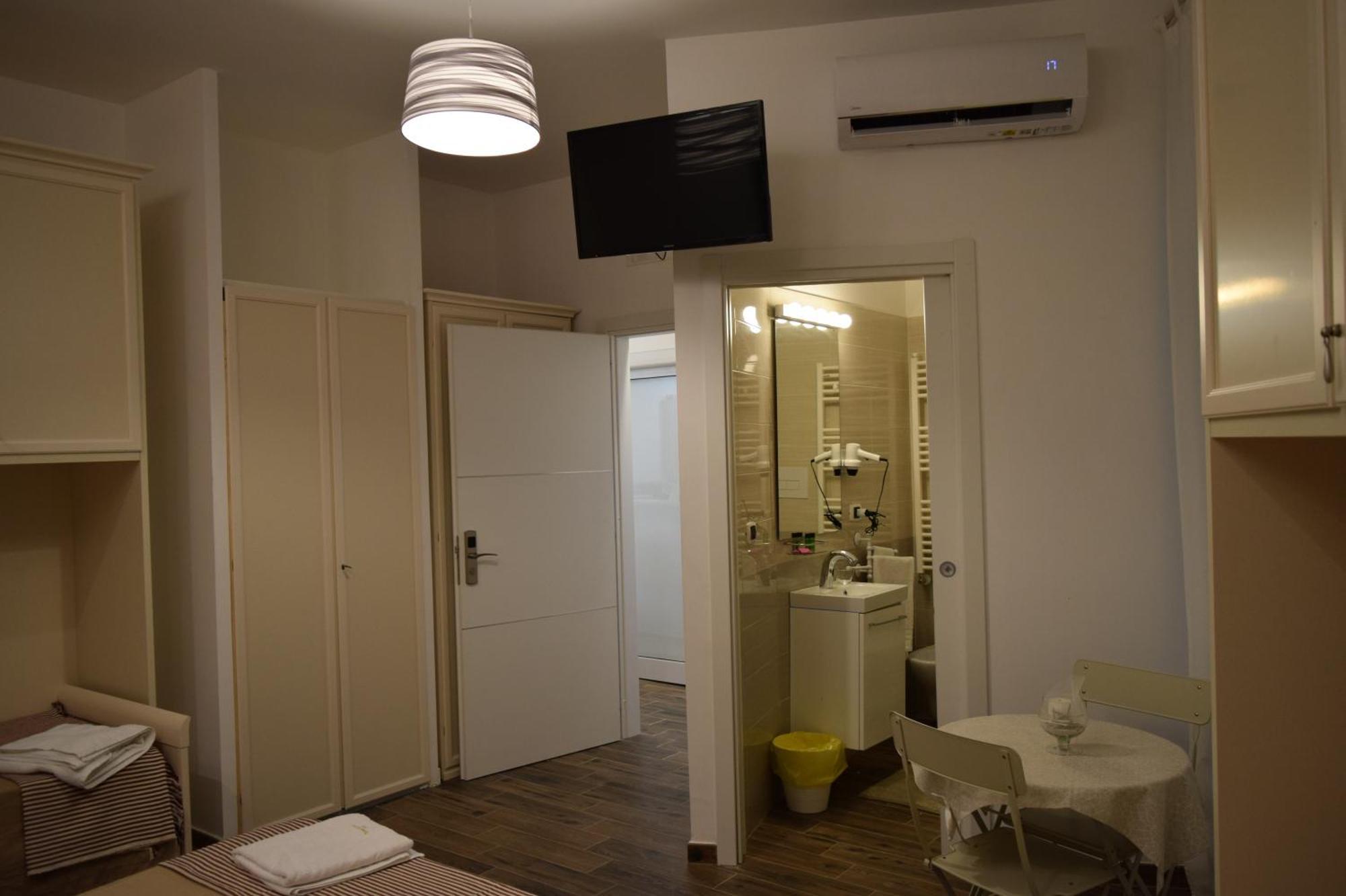 Domus Al Corso Con Servizio B&B Canosa di Puglia Exterior photo