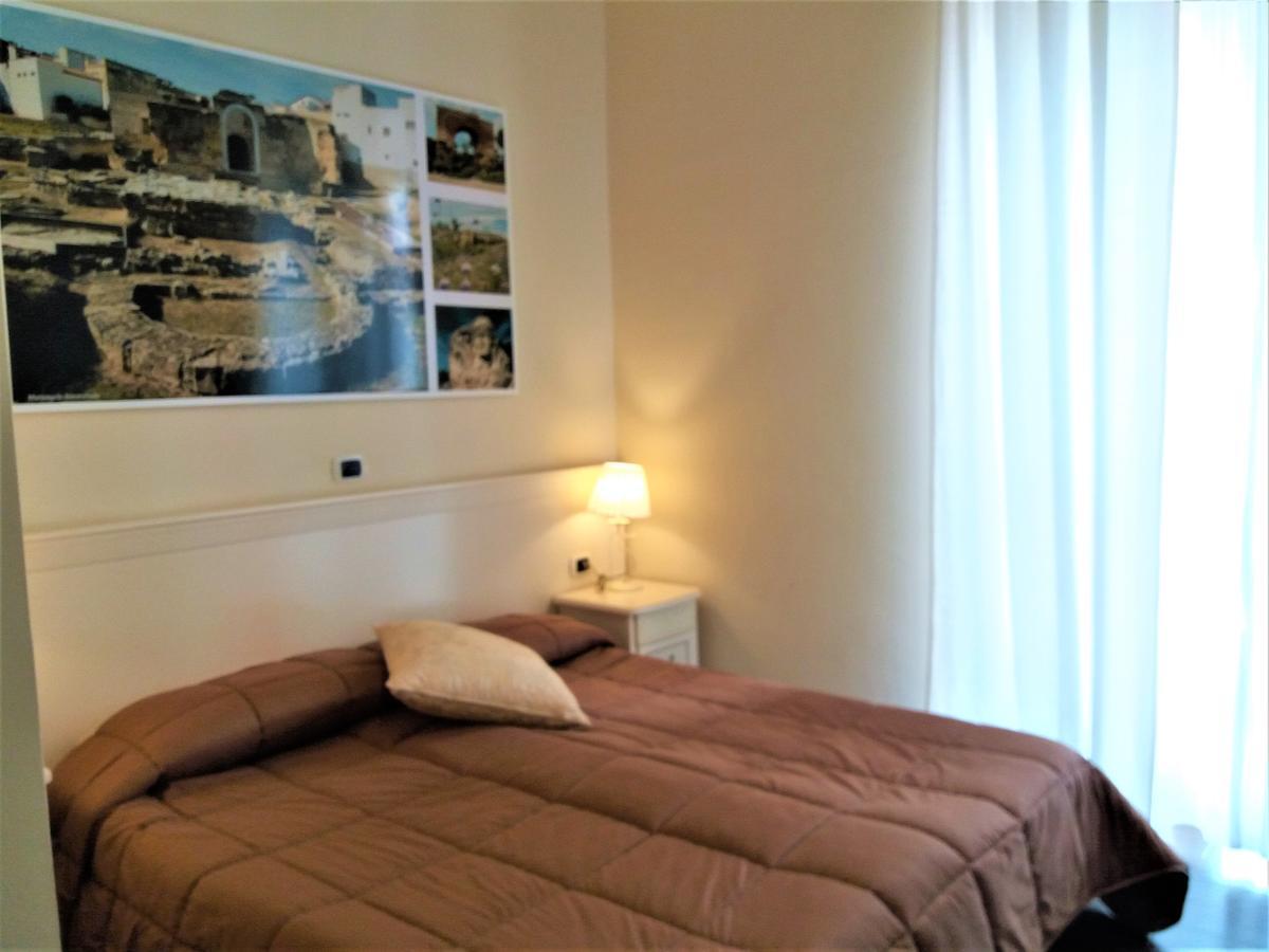 Domus Al Corso Con Servizio B&B Canosa di Puglia Exterior photo