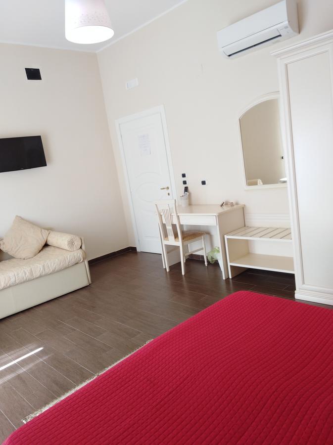 Domus Al Corso Con Servizio B&B Canosa di Puglia Exterior photo