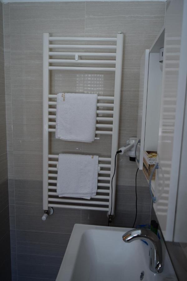 Domus Al Corso Con Servizio B&B Canosa di Puglia Exterior photo